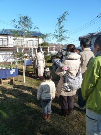 晴天の中の地鎮祭☆_c0152341_115291.jpg