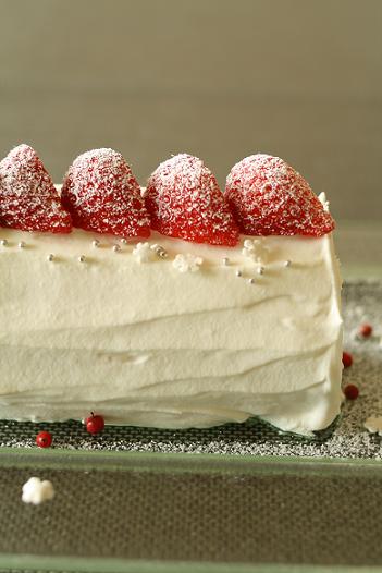 いちごのロールケーキ_b0107003_11411727.jpg