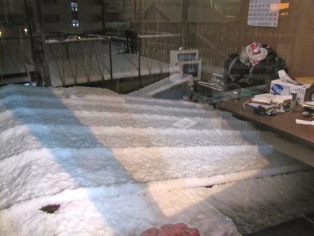 昨夜からの雪・・『白銀の世界』の朝26日_b0051109_9562792.jpg