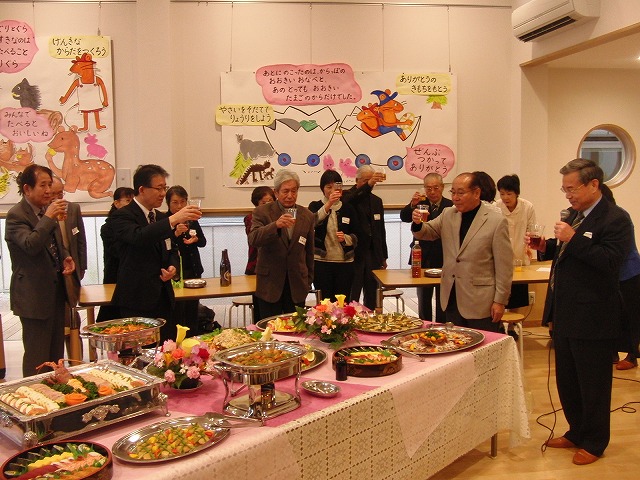 いまいづみ幼稚園の食育館「げんきッズハウス」が完成!_f0141310_7532918.jpg