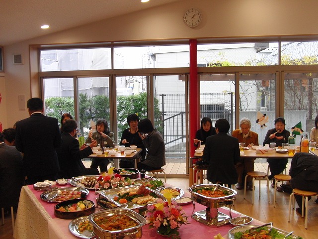 いまいづみ幼稚園の食育館「げんきッズハウス」が完成!_f0141310_754427.jpg