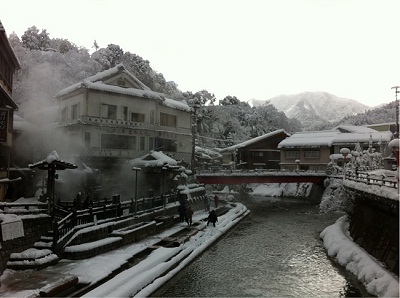 /// 25日湯村温泉の雪玉子 ///_f0112434_049348.jpg