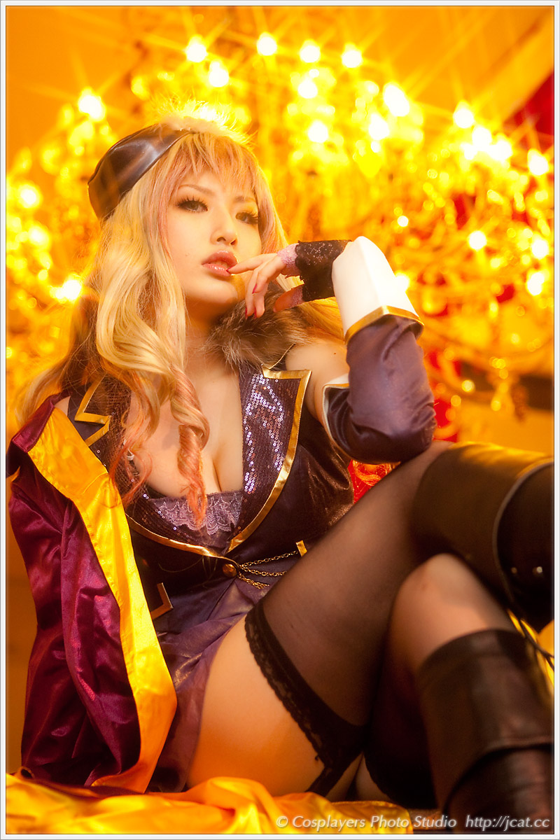 2011年 冬コミックマーケット81 新作コスプレROMのご案内_b0073141_21513215.jpg