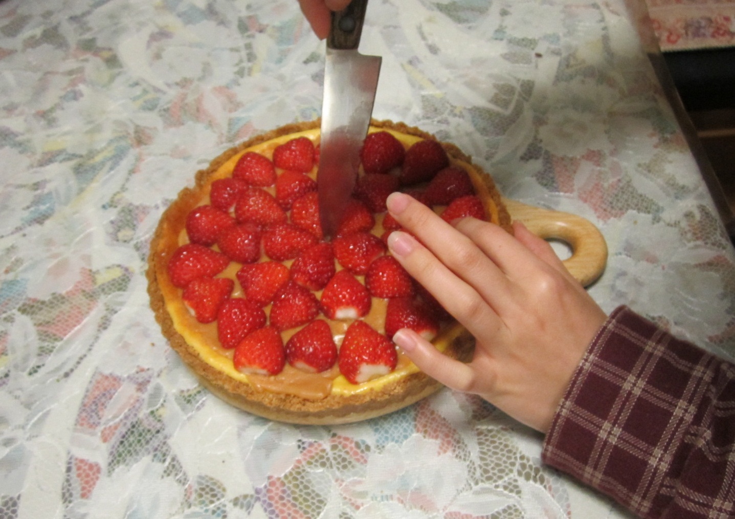 娘が作ったイチゴタルト_f0205367_18513475.jpg