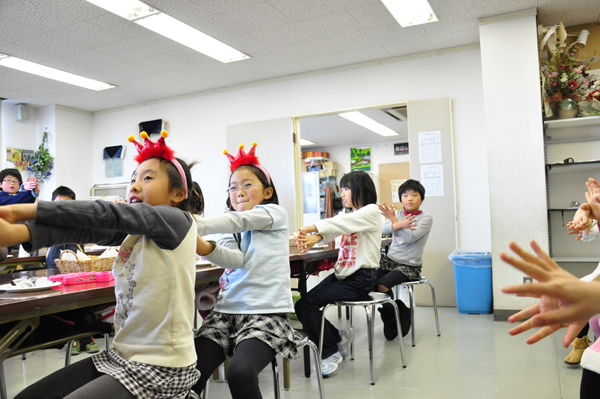 土日月お楽しみ会の様子を一挙紹介_b0212226_1104089.jpg