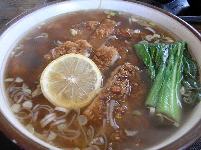 鷲津「麺家ののや｣で排骨麺（ぱーこーめん）_e0220163_1792449.jpg