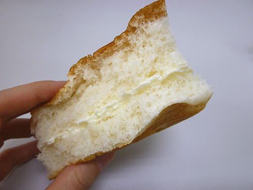 【菓子パン】牛乳入りパン＠ヤマザキ_c0152767_21304472.jpg