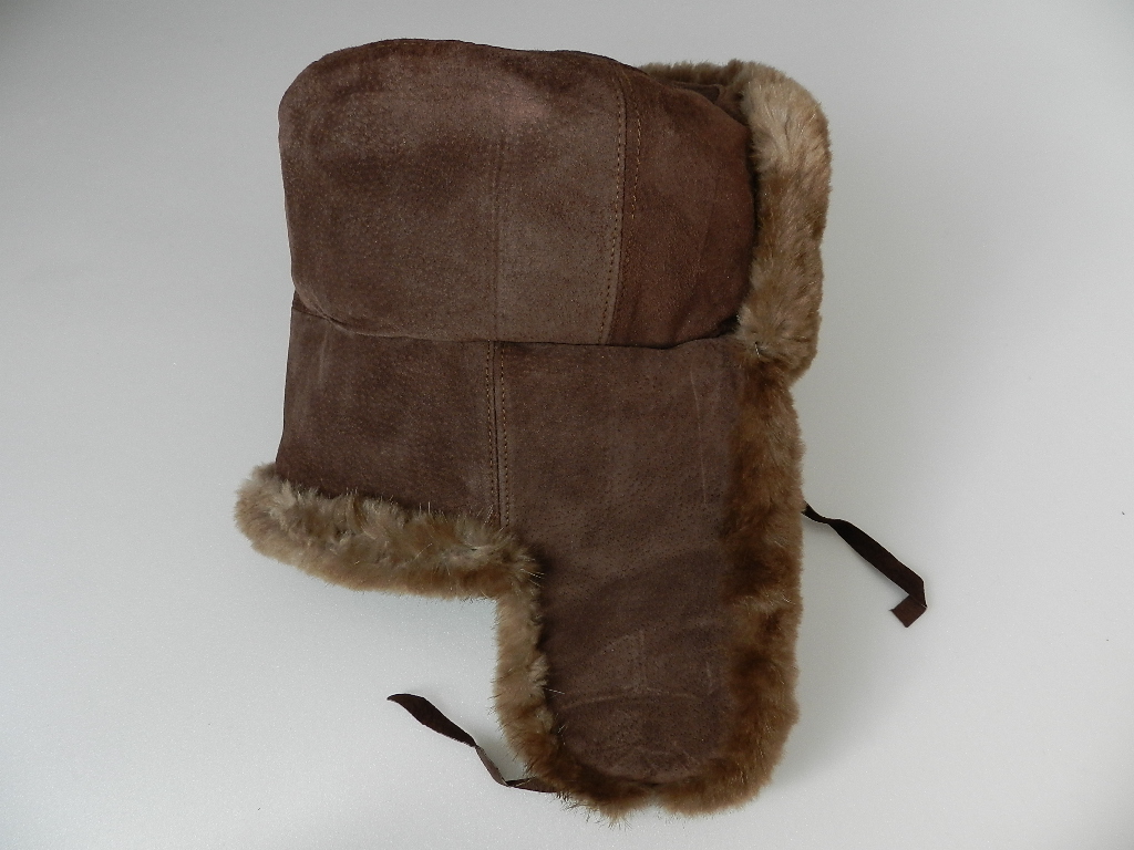 sheep skin & fur cap _f0226051_1342292.jpg