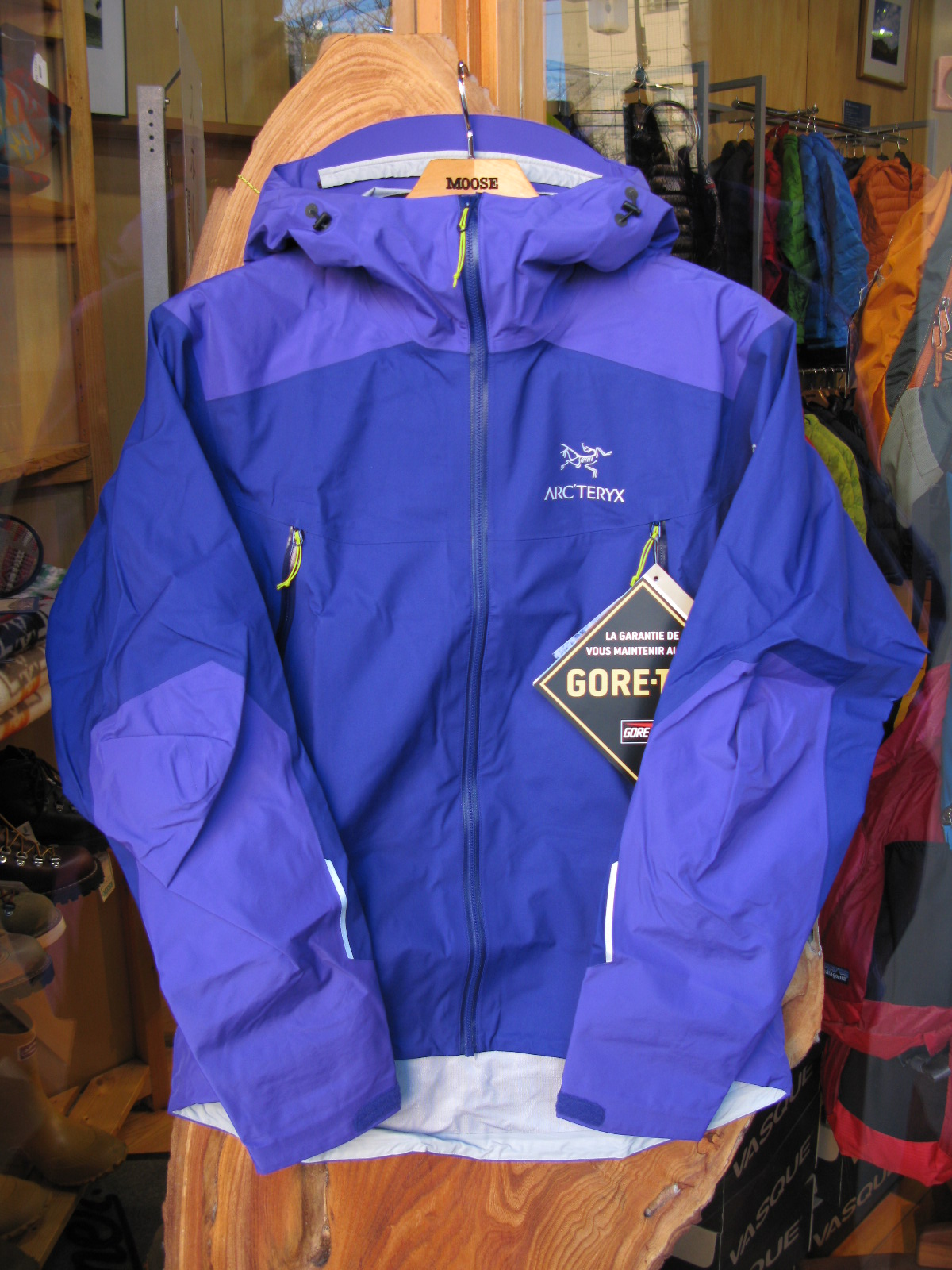 ARC'TERYX BETA FL JACKET : OUTDOOR SHOP MOOSE ブログ ARC'TERYX BETA FL JACKET : OUTDOOR SHOP MOOSE ブログ