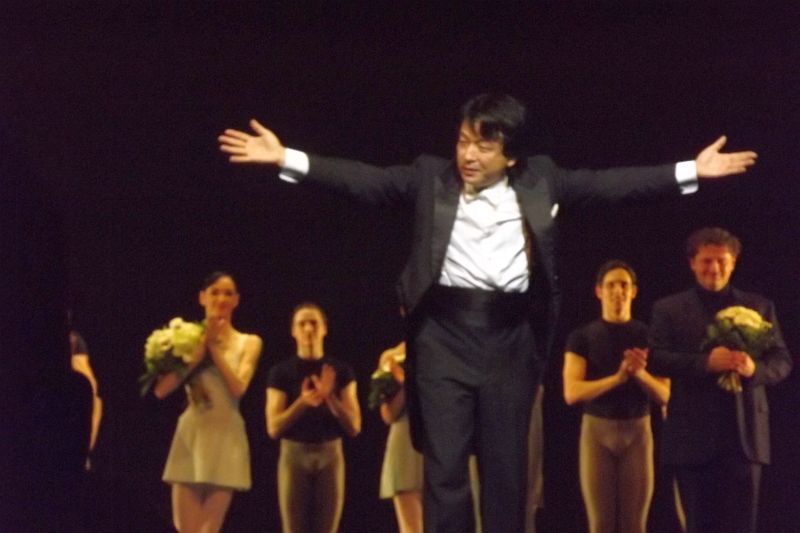 ルシア・ラカッラ<Steps & Times>バイエルン国立_e0022175_1574753.jpg