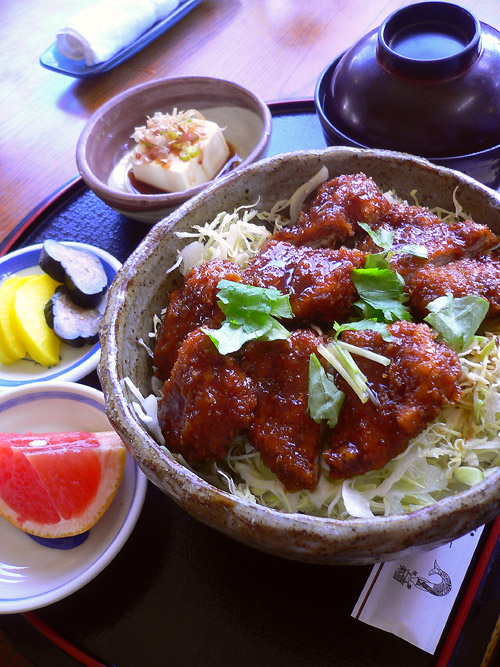 ソースカツ丼（「底つき」について）_c0001491_1801457.jpg