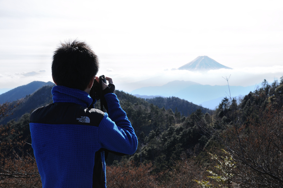 2011年12月28日　大菩薩嶺、小金沢山　日帰り縦走　2名_f0238475_119252.jpg