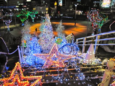 年末『晦日』の三十日ですね〜『駅前イルミネーション』_b0051109_942444.jpg