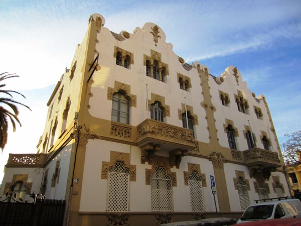 バルセロナの山の手を歩く Zona alta_b0064411_558872.jpg