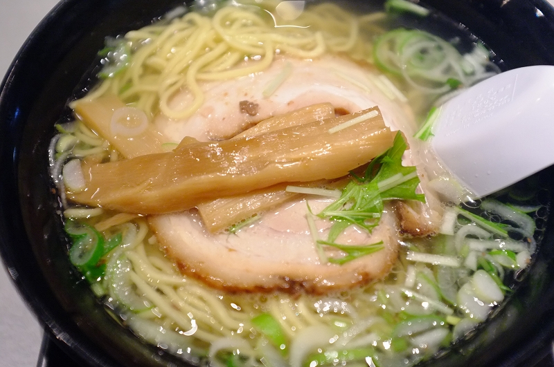 ラーメン三題　函館塩ラーメンあじさい_f0050534_20402715.jpg