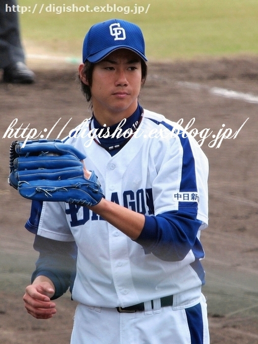 中日キャンプ見学より堂上直倫選手と伊藤準規投手_e0222575_127712.jpg