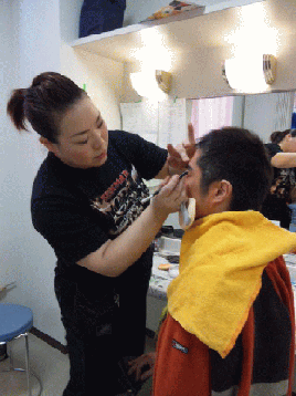 e0006381_0595714.gif