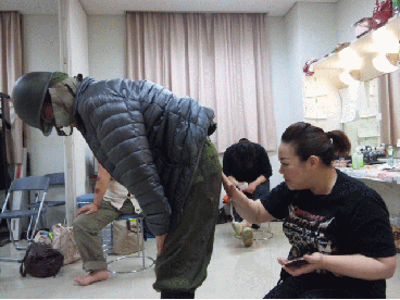 e0006381_104357.gif
