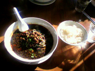 黒ゴマ担々麺_d0004447_21104434.jpg