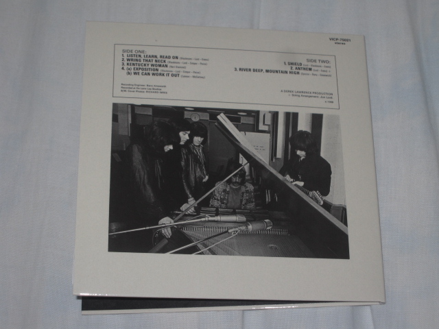DEEP PURPLE / THE BOOK OF TALIESYN (紙ジャケ)_b0042308_23511626.jpg