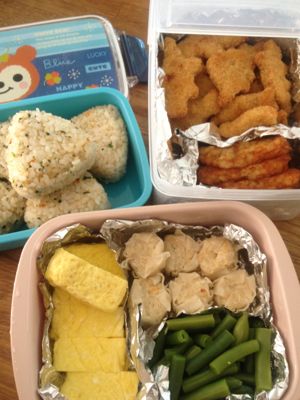 新年のミニなお弁当_f0041447_1656091.jpg