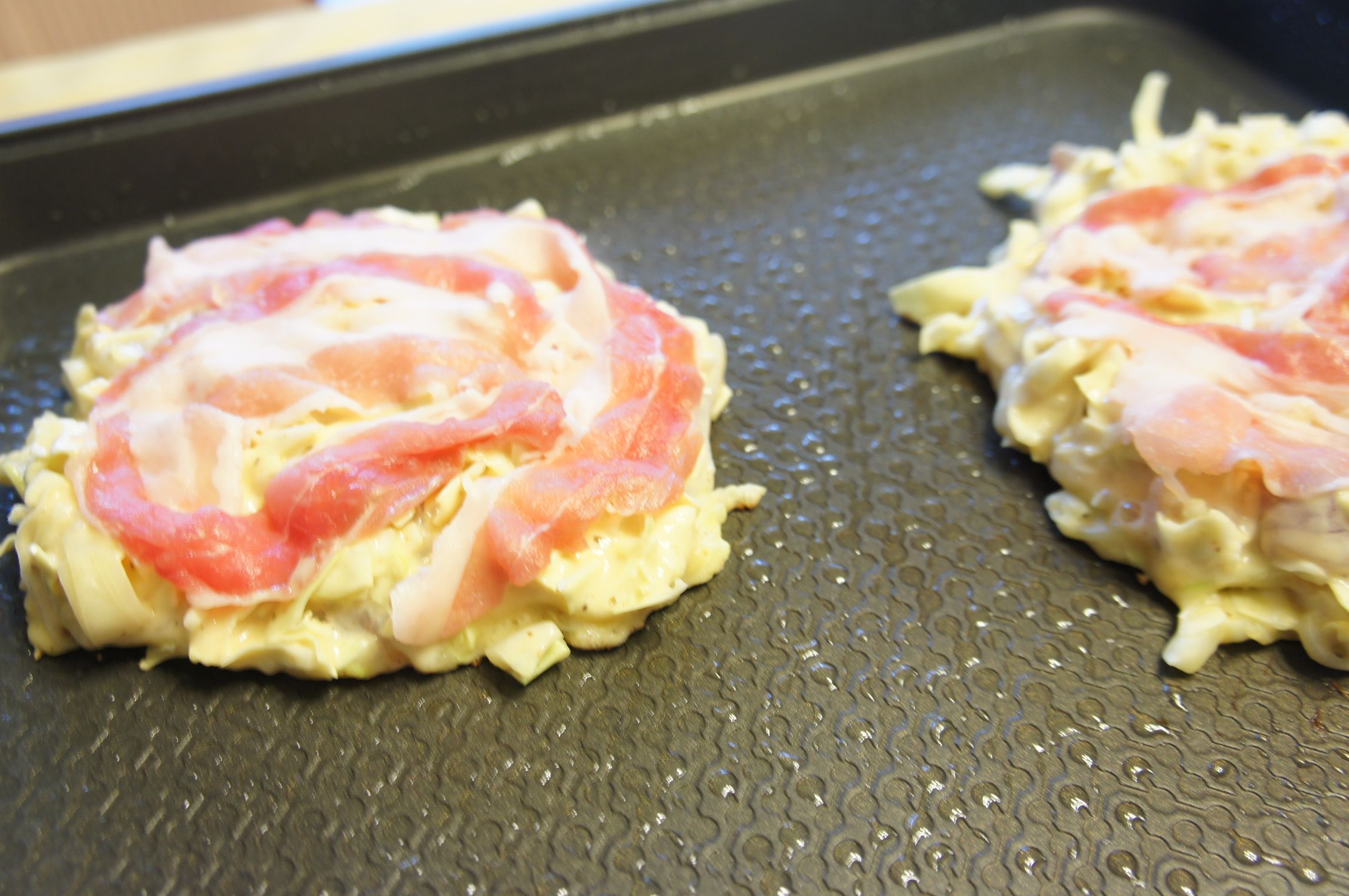 お昼ご飯はお好み焼きで、夕ご飯は野菜鍋。_f0165495_1721357.jpg