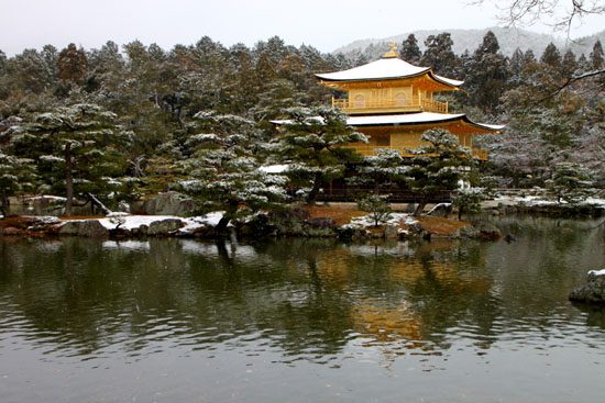 雪の金閣寺_e0048413_21432447.jpg