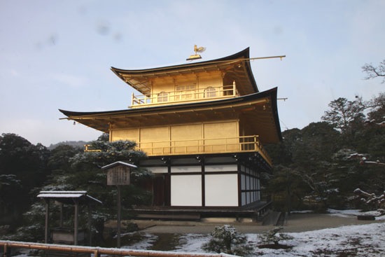雪の金閣寺_e0048413_21443212.jpg