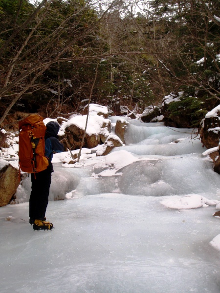 お正月登山　南八ヶ岳縦走－阿弥陀岳へ_c0177814_1983197.jpg