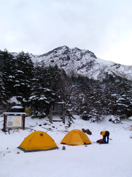 お正月登山　南八ヶ岳縦走－阿弥陀岳へ_c0177814_2333881.jpg