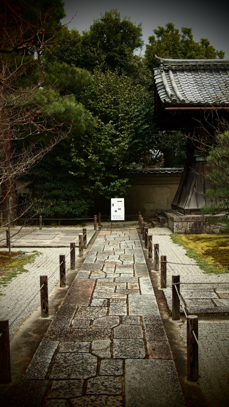 西にいけば　大徳寺有り！塔頭　 龍源院 _d0252924_1110993.jpg