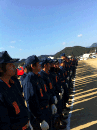 e0203037_23445630.gif