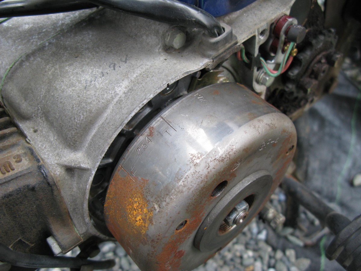 スーパーカブ タペットクリアランス調整 カメと テツと ときどき スーパーカブ タペットクリアランス調整 カメと テツと ときどき