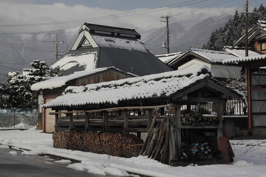 11.12.18：琵琶湖湖北マキノ町・山里の雪景色２_c0007190_19265580.jpg