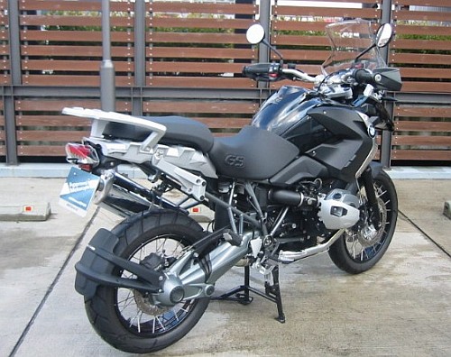 今年最初の \" 超オススメ中古車 \" です!_e0254365_20483043.jpg