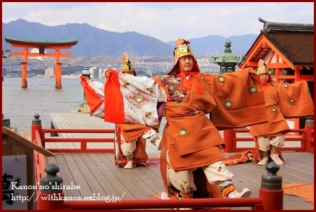 二日祭『舞楽奉奏』＠宮島厳島神社_d0148187_048174.jpg