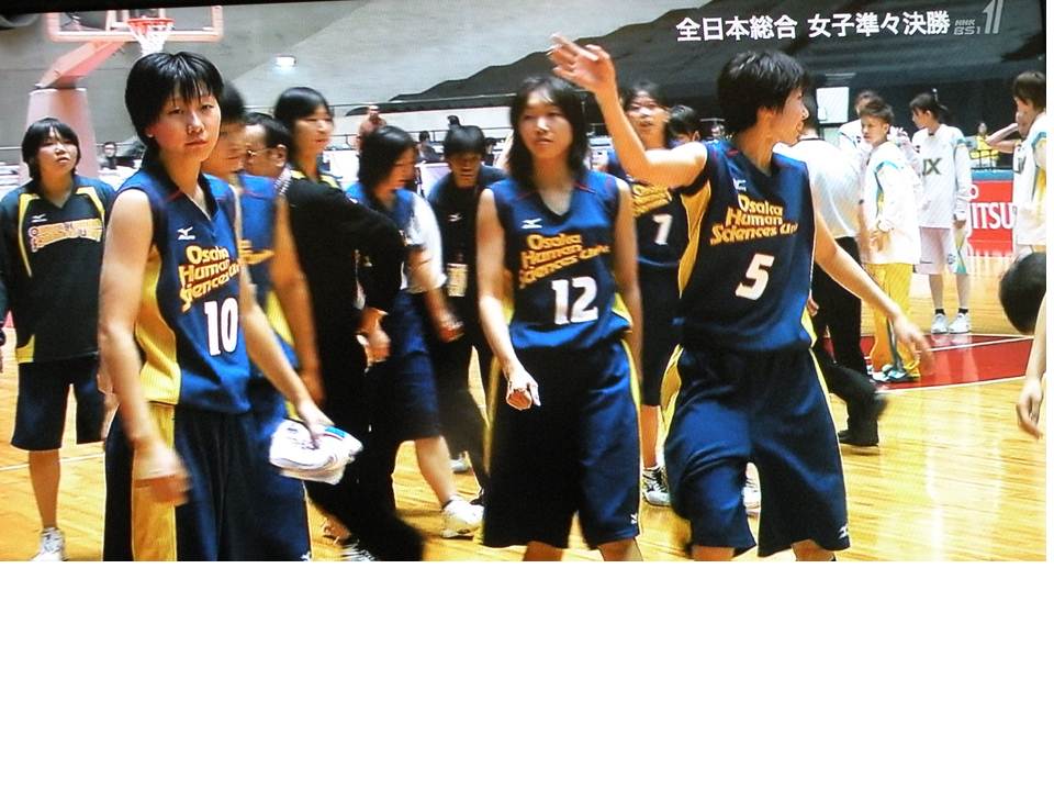 快挙 大阪人間科学大学女子バスケ部 ほんまちラボまちづくり道場