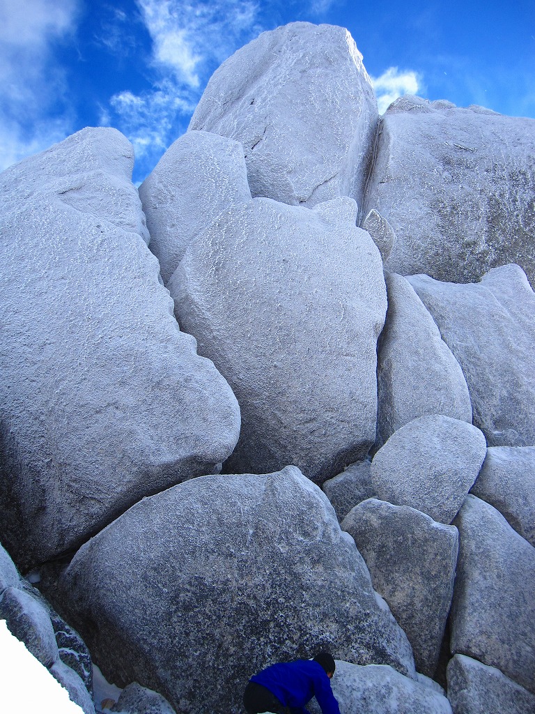 鳳凰三山　恐怖のオベリスクの岩場のテッペン初登頂_b0124306_13532540.jpg