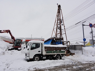 パーカッション工法の消雪用井戸工事_a0084753_11531458.jpg