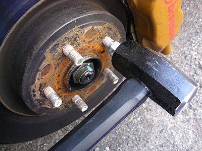 フロント ハブボルト交換 青いそらの下で フロント ハブボルト交換 青いそらの下で
