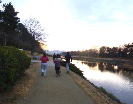 鴨川の朝 トレーニング_e0048413_20121657.jpg