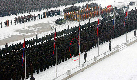 A Happy New Giant!: 北朝鮮で３mの巨人が発見された！？_e0171614_16491682.jpg