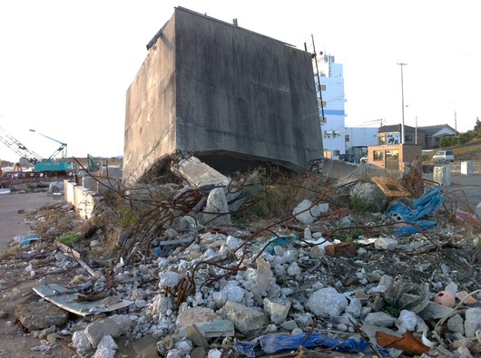 被災地支援プロジェクト福島県相馬市で【仮設住宅にてX\'masリースワークショップ開催】2日目のご報告_b0076951_23574124.jpg