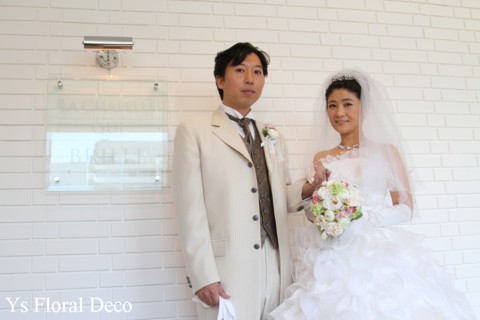 白グリーンに挿し色ピンクのブーケ&花冠_b0113510_19244216.jpg