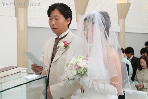 白グリーンに挿し色ピンクのブーケ&花冠_b0113510_19245734.jpg