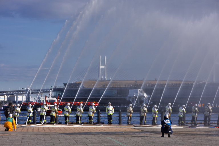 横浜消防出初式２０１２_d0029744_1041176.jpg