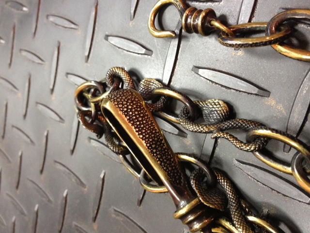 BLACK SIGN SOLID BRASS WALLET CHAINS : FEEBLES