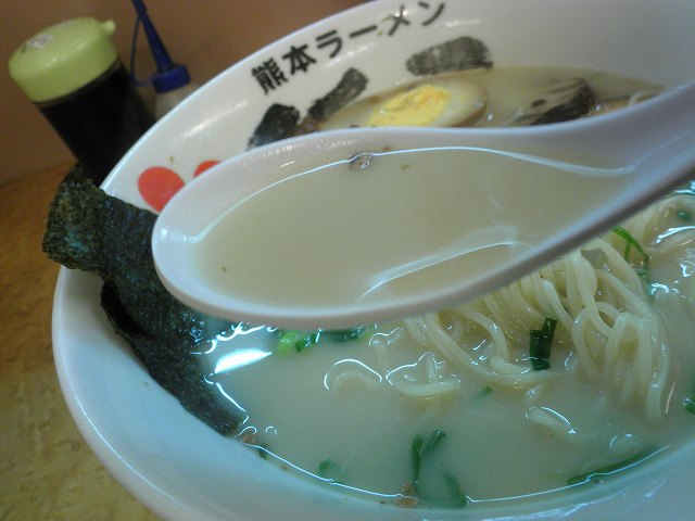 熊本ラーメンひごっこ　　　　北千里店_c0118393_1023784.jpg