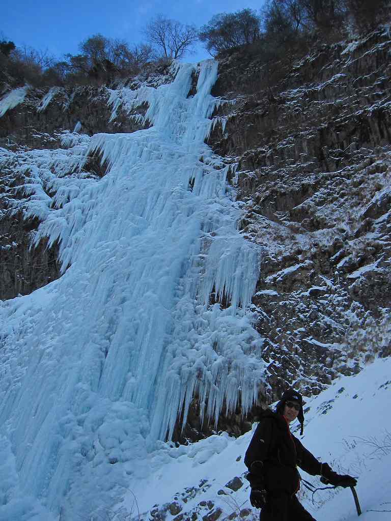 完全凍結の　高瀑の滝 　（たかたるのたき）_b0124306_23264325.jpg