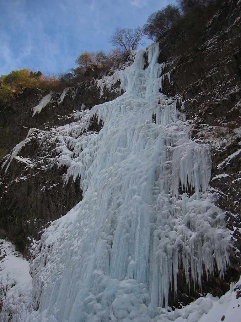 完全凍結の　高瀑の滝 　（たかたるのたき）_b0124306_23425080.jpg